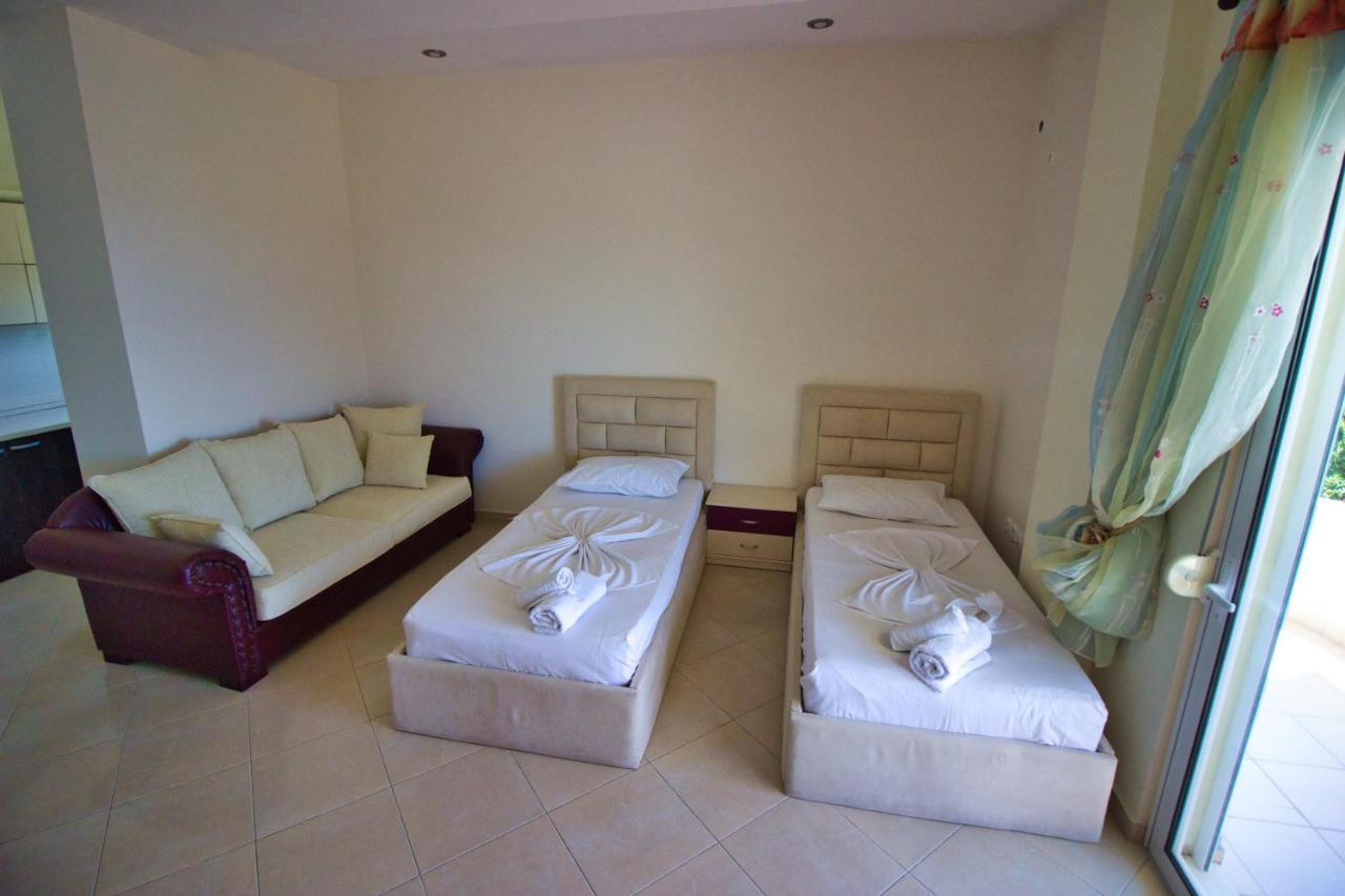 סרנדה Villa Roel מראה חיצוני תמונה