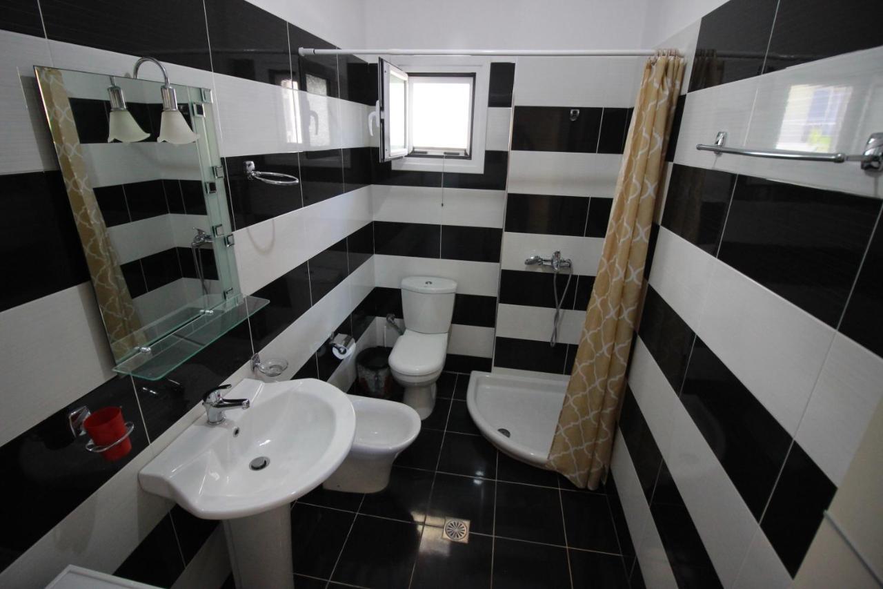 סרנדה Villa Roel מראה חיצוני תמונה