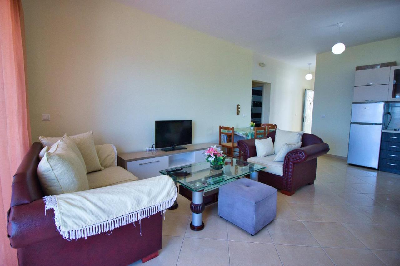 סרנדה Villa Roel מראה חיצוני תמונה