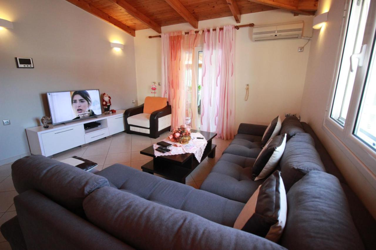 סרנדה Villa Roel מראה חיצוני תמונה