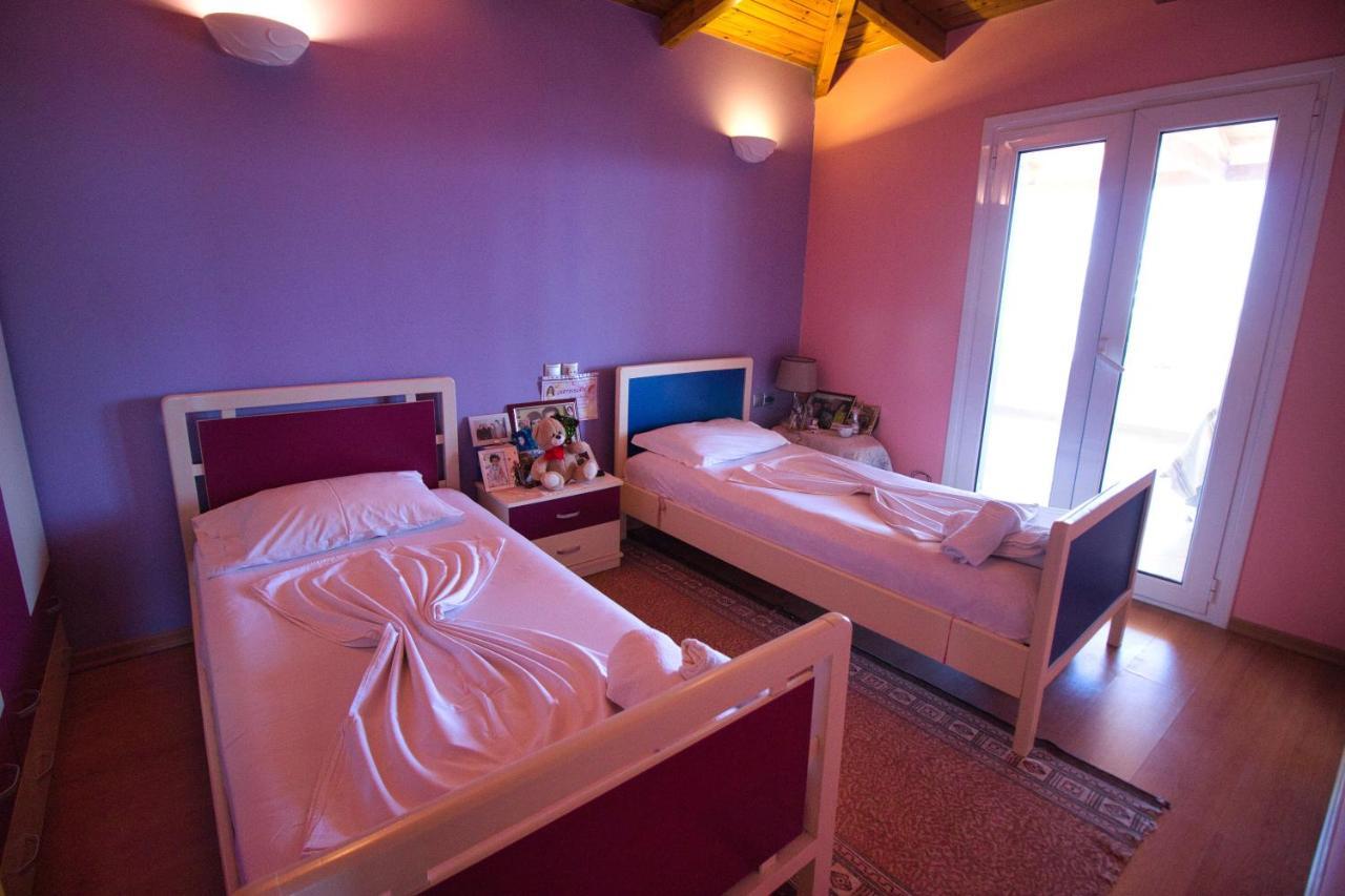 סרנדה Villa Roel מראה חיצוני תמונה